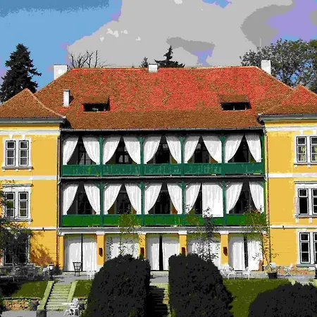 Estate - Transylvania Resort 2*